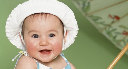 Yuk, Buat Bayi Anda Tertawa!