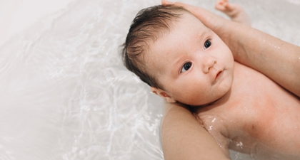 Tips Memandikan Bayi