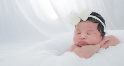 Moms, Perlukah Bayi Digunduli?