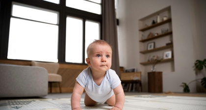Bayi 9 Bulan Bisa Apa? Ini Perkembangannya yang Perlu Diketahui