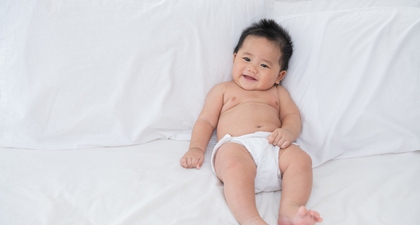 Bayi Jarang Pipis, Ini Penyebab yang Perlu Diwaspadai