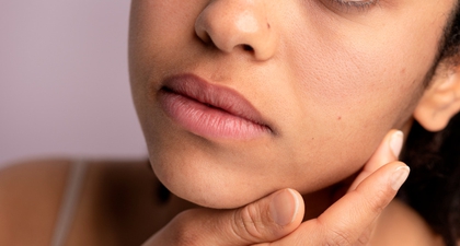 4 Cara Mudah Mencerahkan Bibir Hitam