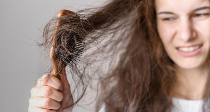 7 Cara Ampuh Mengatasi Rambut Rontok Berlebih