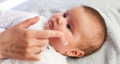 Pentingnya Menjaga Kelembapan Kulit Si Kecil yang Terkena Dermatitis Atopik