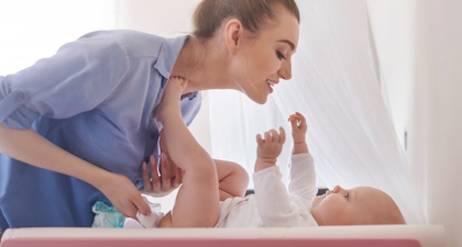 Rekomendasi Tisu Basah Bayi yang Aman dan Lembut untuk Ganti Popok