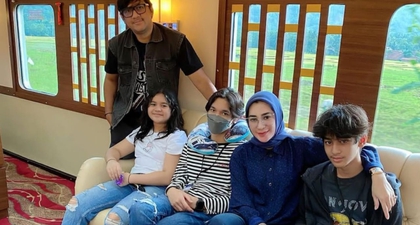 Potret Kedekatan Anggota Geng The Prediksi dengan Anak-anaknya