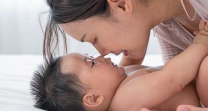Moms, Coba Cara Ini untuk Stimulasi Sensorik Bayi Baru Lahir