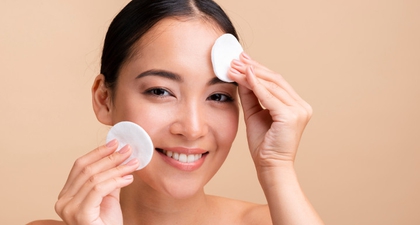 Rekomendasi Exfoliating Pads agar Moms Memiliki Wajah Glowing