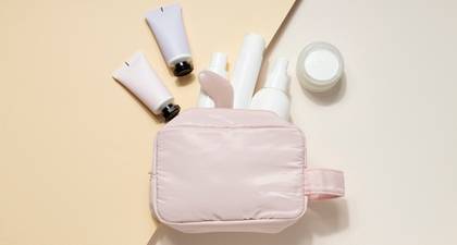 Rekomendasi Travel Kit Skincare yang Praktis Dibawa Jalan-jalan
