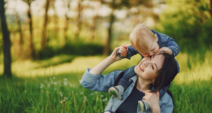 Bayi Suka Menarik-Narik Anda? Ketahui 7 Fakta Ini