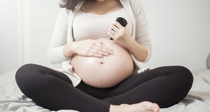 8 Rekomendasi Body Lotion Aman untuk Ibu Hamil