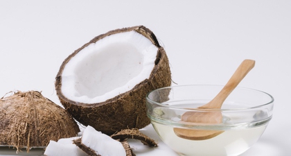 8 Manfaat Minyak Kelapa untuk Kulit Bayi