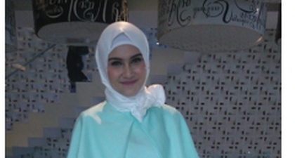 Trik Jitu Mengurus Anak ala Zeezee Shahab