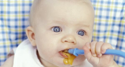 Makanan Padat Terbaik Untuk Bayi