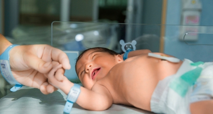 Tanda Infeksi Tali Pusat Bayi Baru Lahir dan Cara Mengatasinya