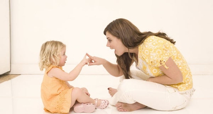 Mengenalkan Pengasuh Baru pada Si Kecil
