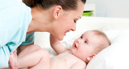 Tips Memilih Tisu Basah Bayi yang Tepat untuk Si Kecil