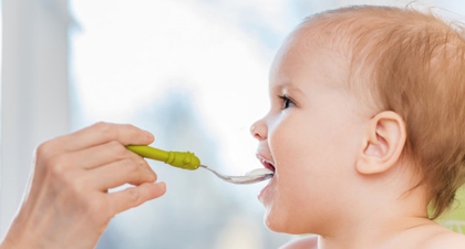 10 Rekomendasi Bubur Bayi Instan untuk Buah Hati Anda