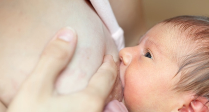 5 Hal Agar Moms Lancar Menyusui Pasca Melahirkan