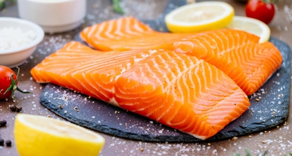 7 Kebaikan Ikan Salmon untuk Anda dan Keluarga