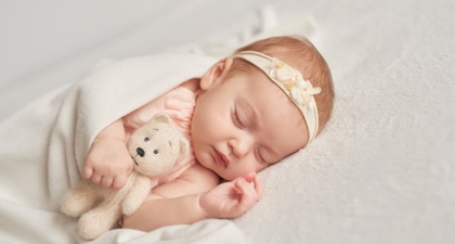 5 Kebiasaan Orang Tua yang Sering Mengganggu Tidur Bayi