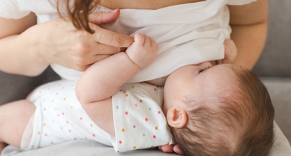 Moms, Ini 8 Tanda Bayi Anda Cukup ASI