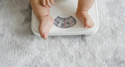 Moms, Ini Berat Badan Ideal Bayi 0-12 Bulan