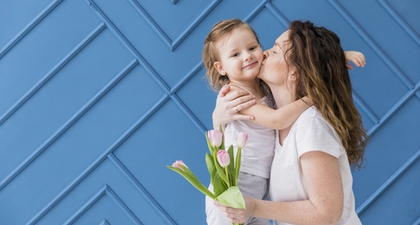 Manfaat Pelukan untuk Anak & 5 Gaya Pelukan Seru!