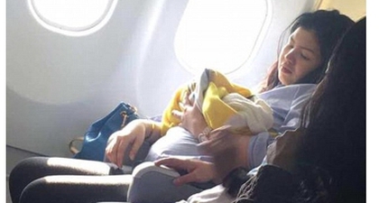 Ibu Ini Melahirkan di Ketinggian 30.000 Kaki