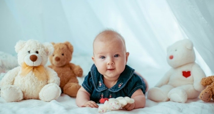 7 Mainan untuk Bayi Usia 3 Bulan