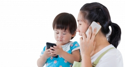 Efek Menggunakan Smartphone di Dekat Anak