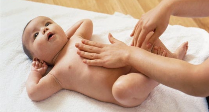 Sentuhan & Gerakan Senam Otak Bayi