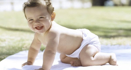 Gerakan Yang Bisa Dilakukan Bayi 6-9 Bulan