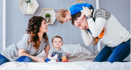 Lakukan 5 Hal Ini Ketika Balita Punya Adik Lagi