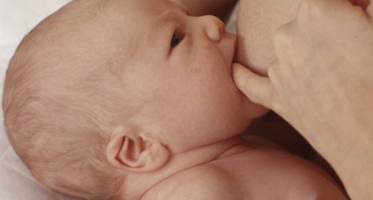 Bayi Mulai Suka Gigit puting