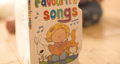 Musik Berdampak Positif Bagi Bayi 0-12 Bulan