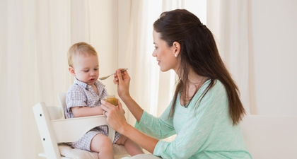 Agar Anak Lahap Makan MPASI, Cara Ampuhnya? (I)