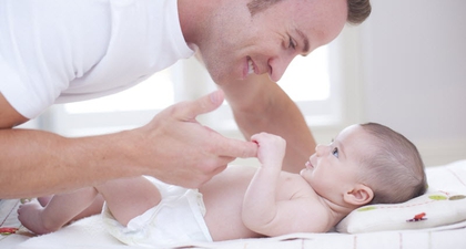 Tip Menidurkan Bayi untuk Ayah