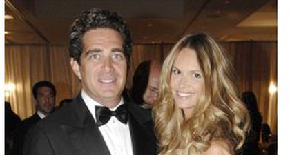 Surrogate Mother untuk Elle Macpherson