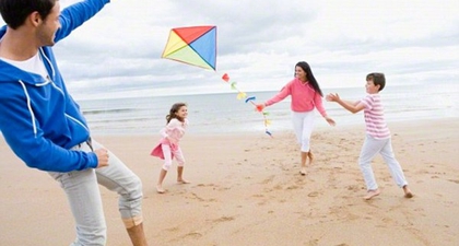 Bermain di Luar Cegah Balita Miopia