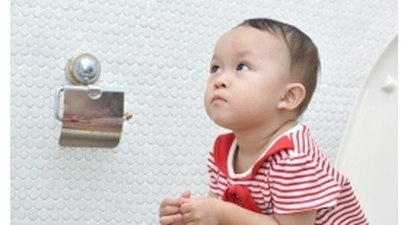 5 Langkah Mengajarkan Si Kecil Buang Air Sendiri