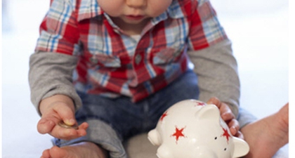  Trik Mengajari Si Kecil Mengelola Uang Lebaran