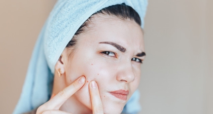 Begini Cara Mengatasi Wajah Berjerawat Saat Hamil