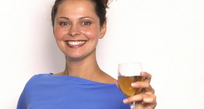 Alkohol Lebih Berbahaya dari Rokok?