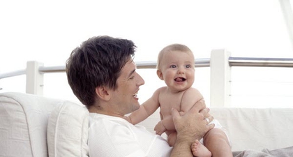 5 Cara Atasi Kecemasan Ayah Baru