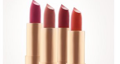 Lipstik Lembut untuk Bibir Lembap