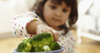 Tips Agar Anak Suka Sayur dan Buah