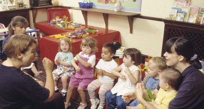 Bersahabat dengan Guru Anak di Sekolah