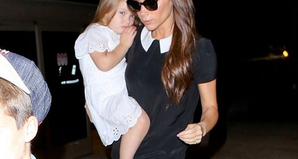 Victoria Beckham Selalu Bersama Anak-anak