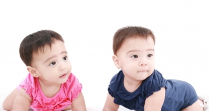 Waktu yang Tepat untuk Bayi Belajar Merangkak